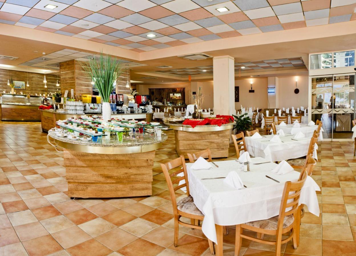 Hotel Sandy Beach Albena Exterior photo