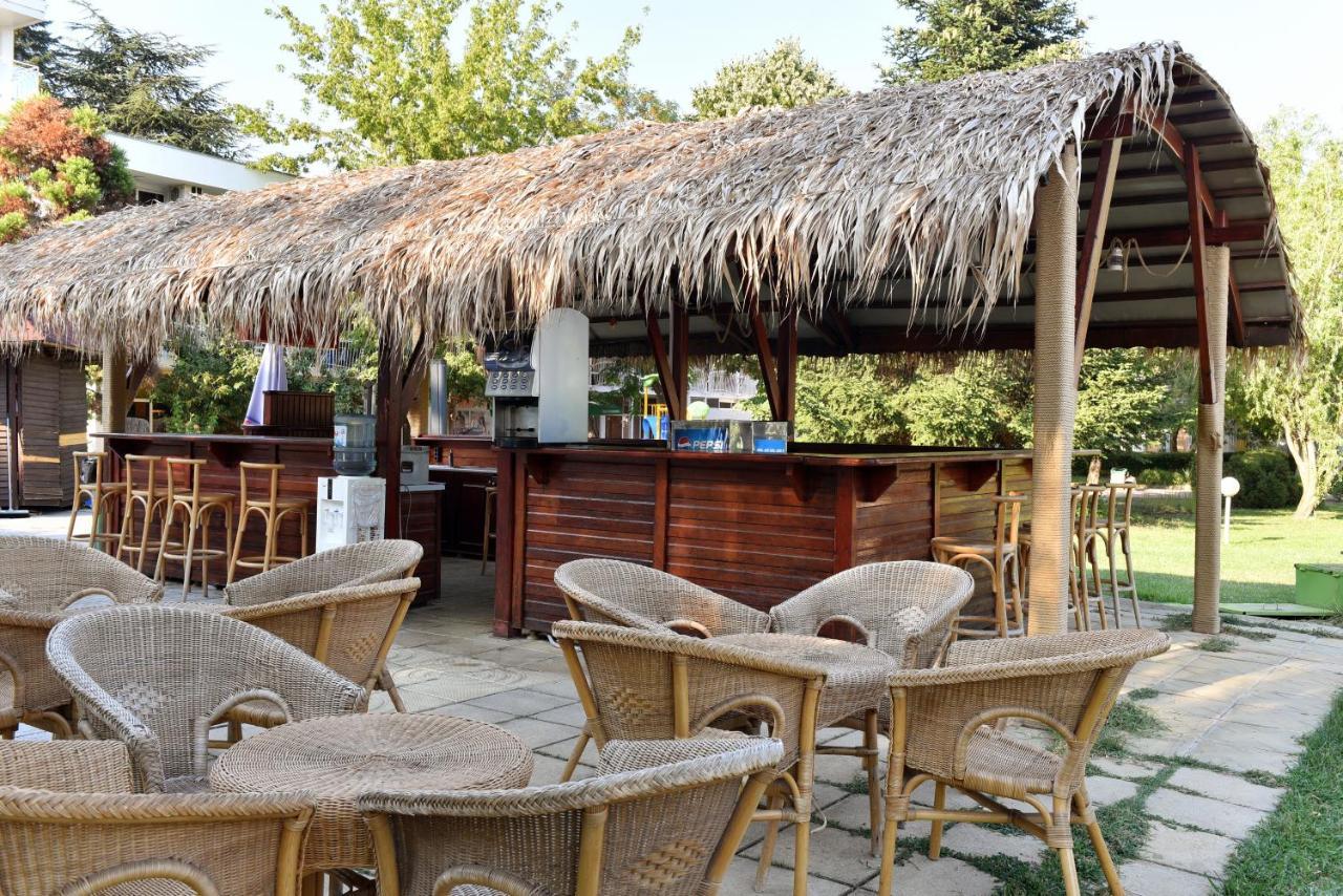 Hotel Sandy Beach Albena Exterior photo