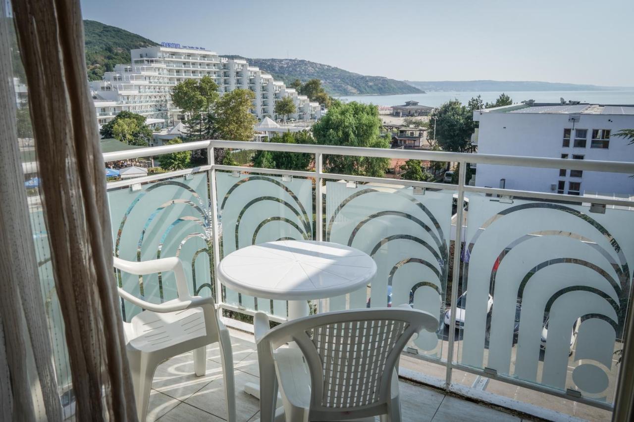 Hotel Sandy Beach Albena Exterior photo