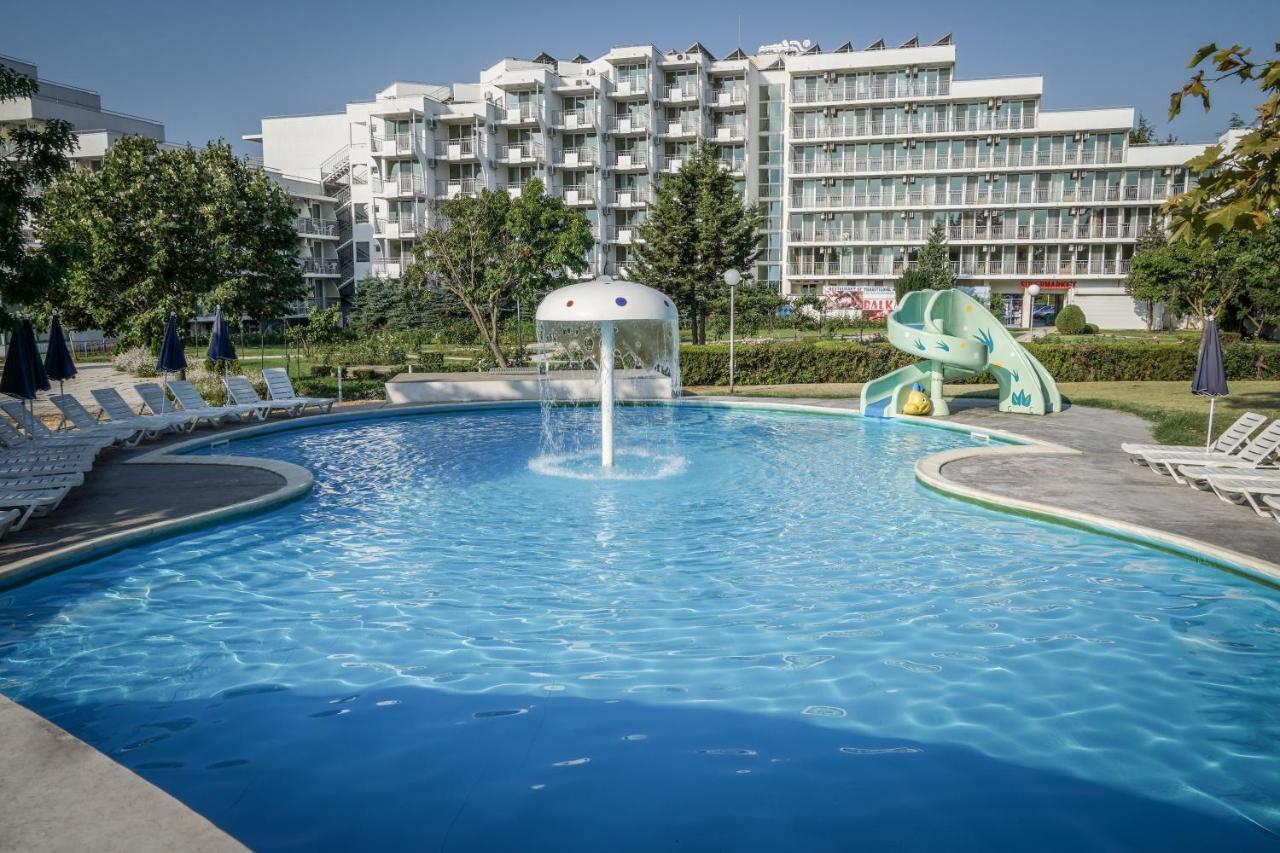 Hotel Sandy Beach Albena Exterior photo