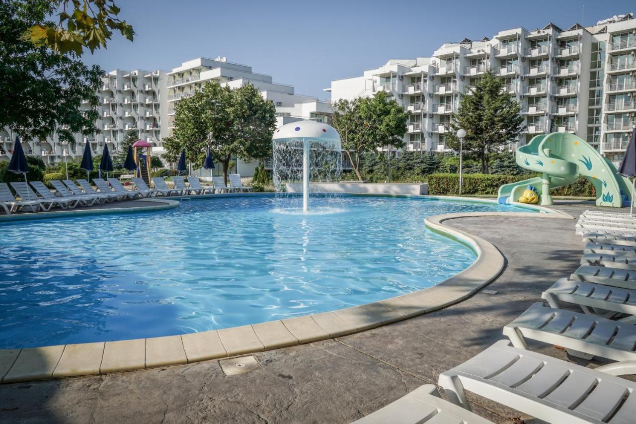 Hotel Sandy Beach Albena Exterior photo