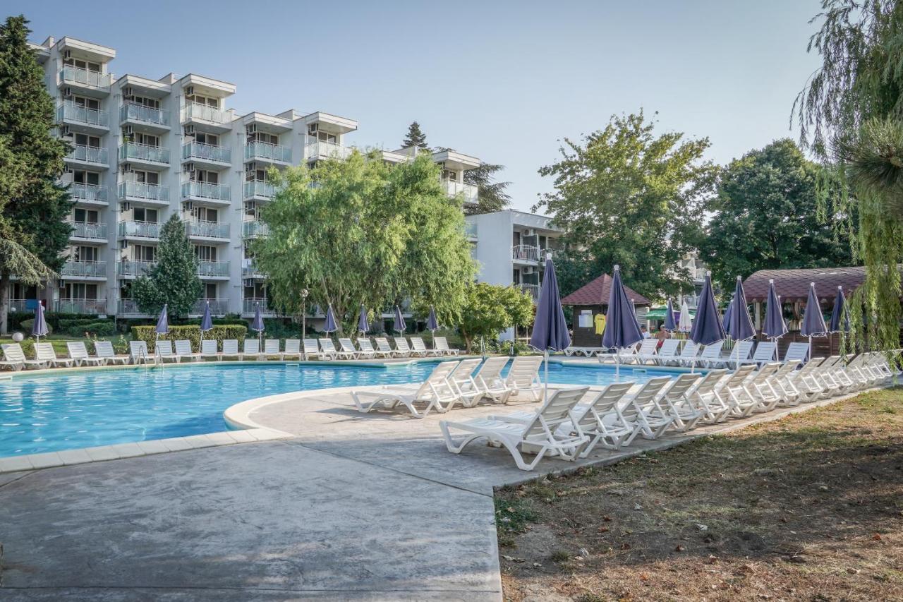 Hotel Sandy Beach Albena Exterior photo