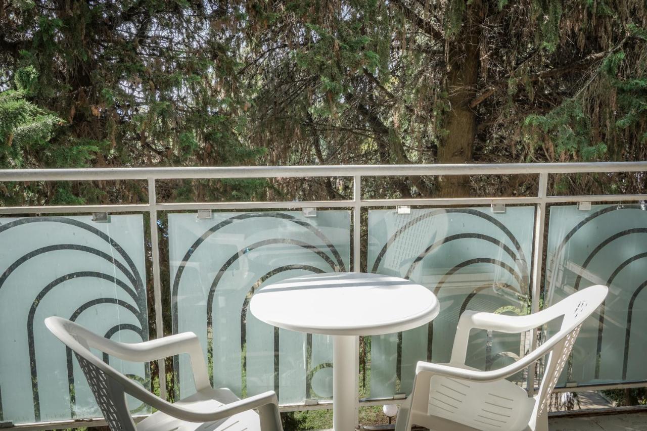 Hotel Sandy Beach Albena Exterior photo
