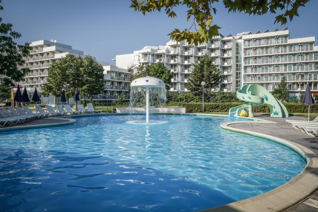 Hotel Sandy Beach Albena Exterior photo