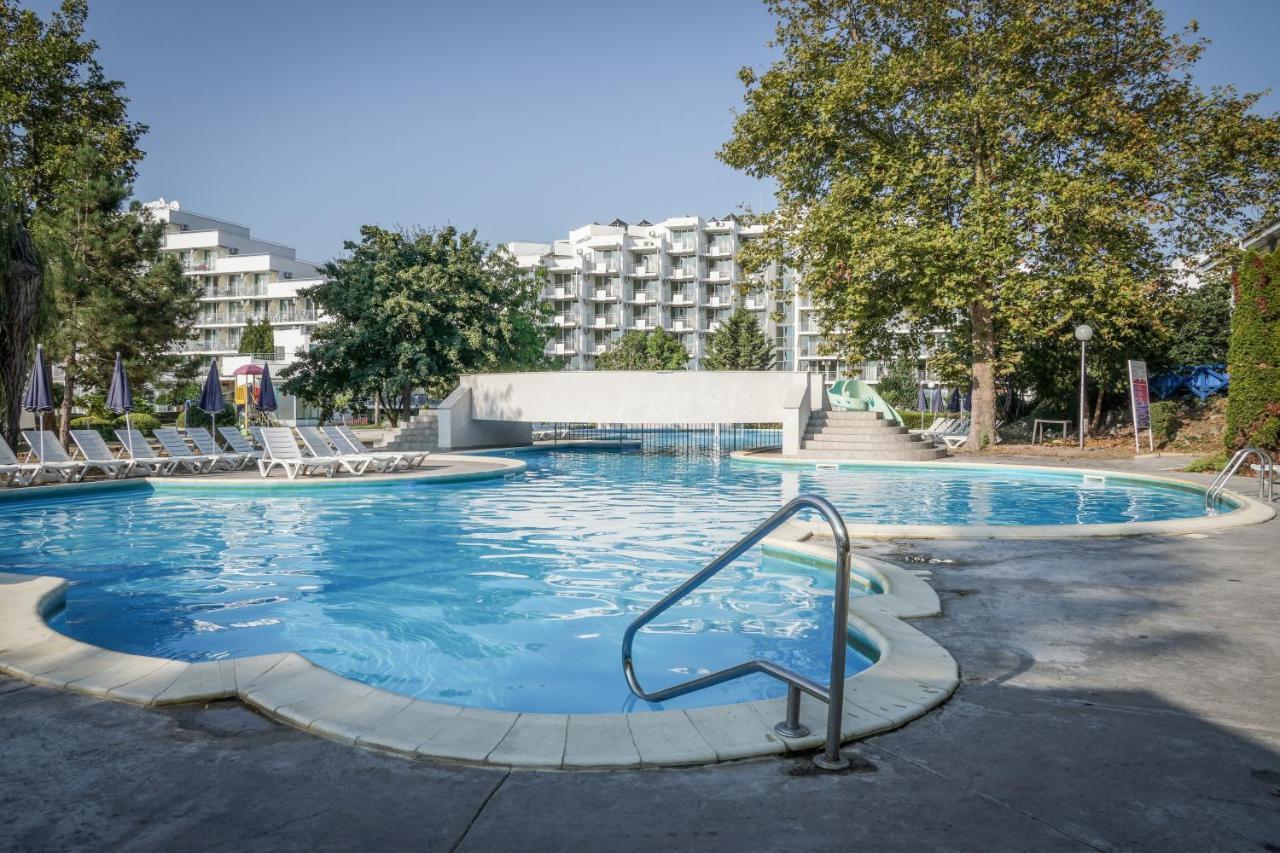 Hotel Sandy Beach Albena Exterior photo
