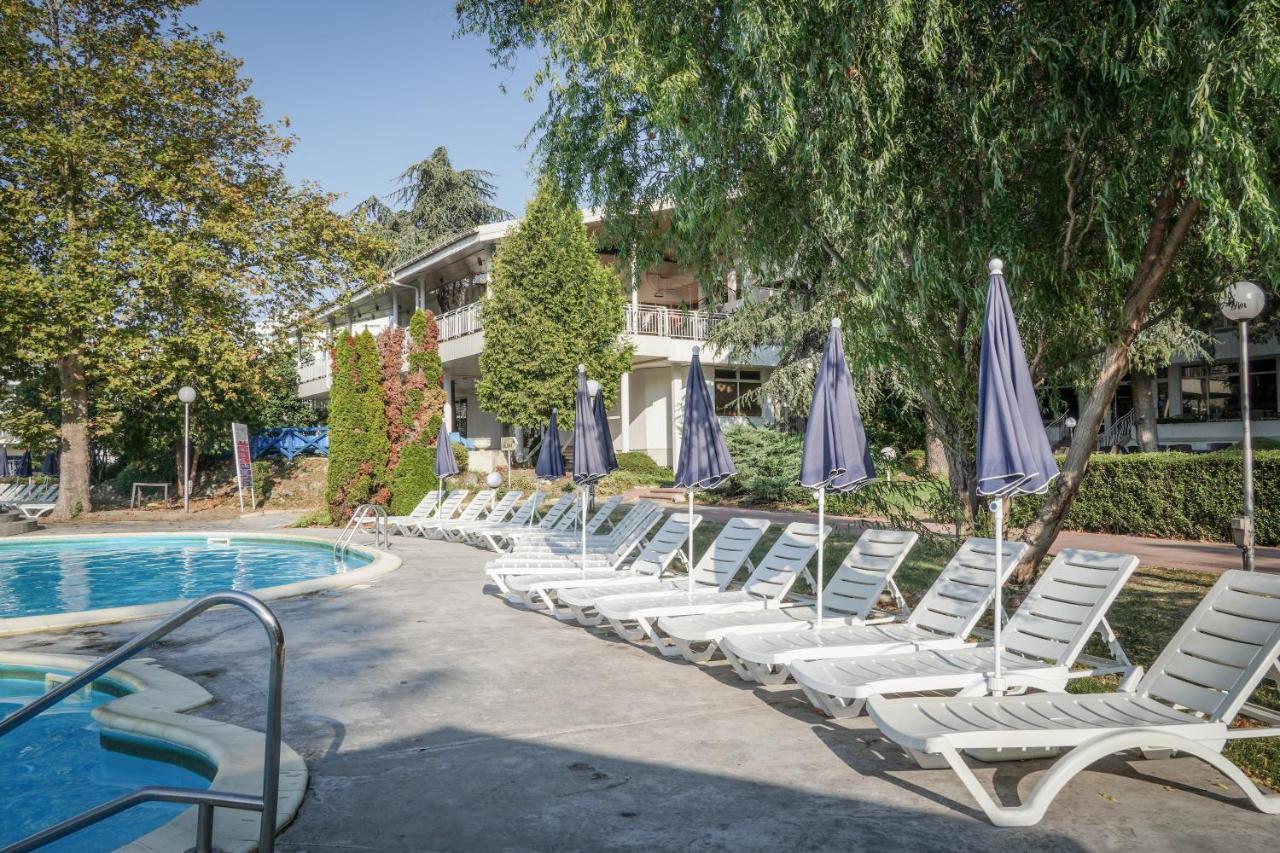Hotel Sandy Beach Albena Exterior photo