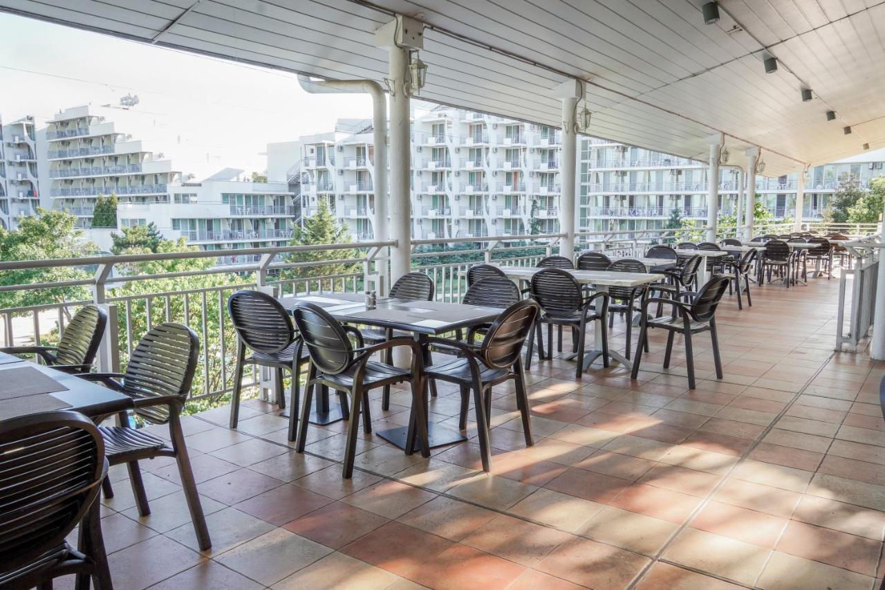 Hotel Sandy Beach Albena Exterior photo